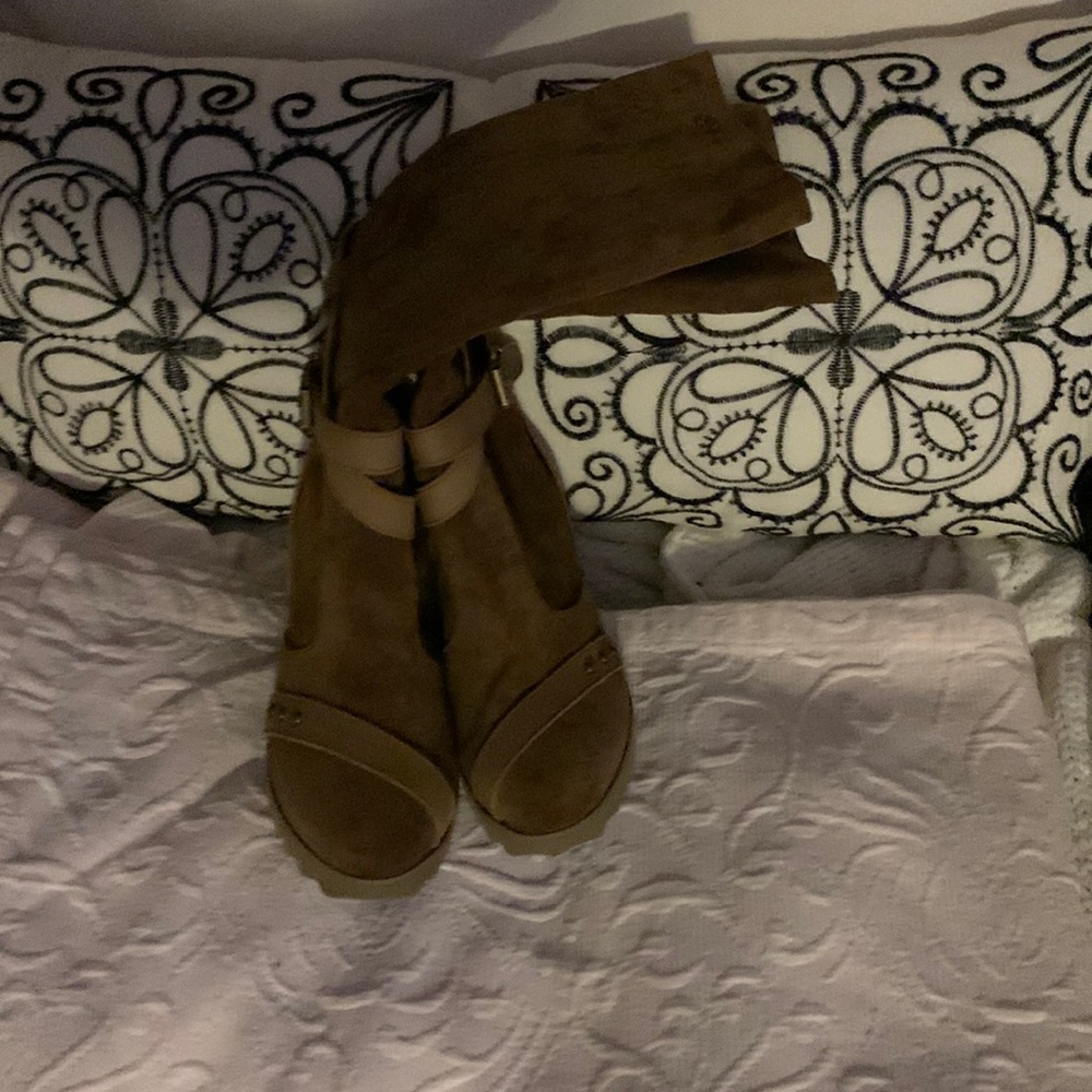 Juniper boot. GUC. Youth 3.